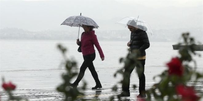 Meteoroloji'den dört il için gök gürültülü sağanak uyarısı