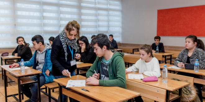 Sınav öncesi çocuğunuza bunu yapmayın!