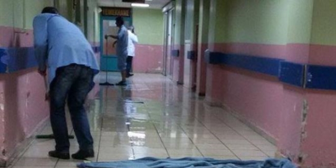 Kocaeli'de hastaneyi su bastı