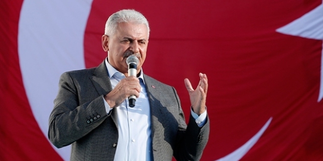 Başbakan Yıldırım komandolarla iftar yaptı