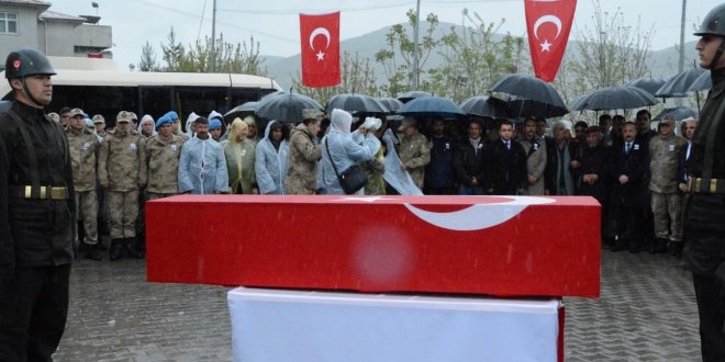 Van'da yıldırım isabet eden güvenlik korucusu defnedildi