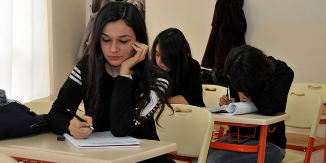 Sınav öncesi sessizlik uyarısı