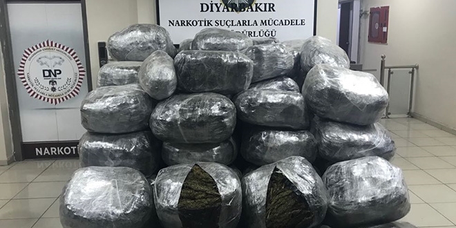 Diyarbakır'da 866 kilo 900 gram esrar ele geçirildi