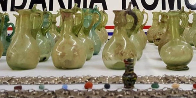 4 bin yıllık gözyaşı şişeleri ele geçirildi
