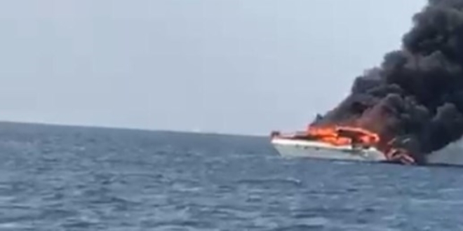 Denizin ortasında can pazarı