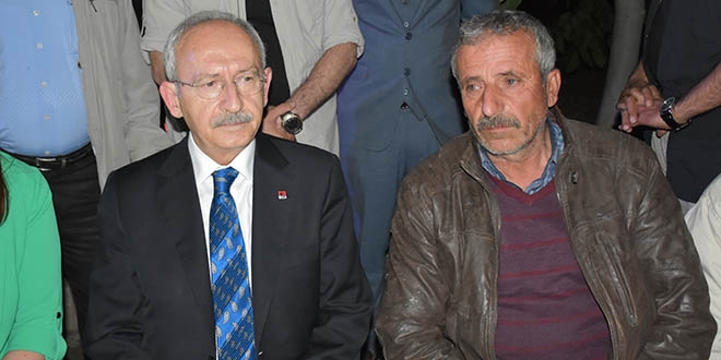 Kılıçdaroğlu'ndan şehit ailesine taziye ziyareti