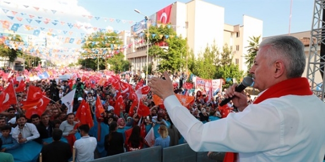 Yıldırım: Tek bir gencimizi terör örgütlerine feda edemeyiz