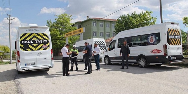 Emniyet'ten 101 bin 605 kişi ve 5 bin 722 okul servisine sıkı denetim