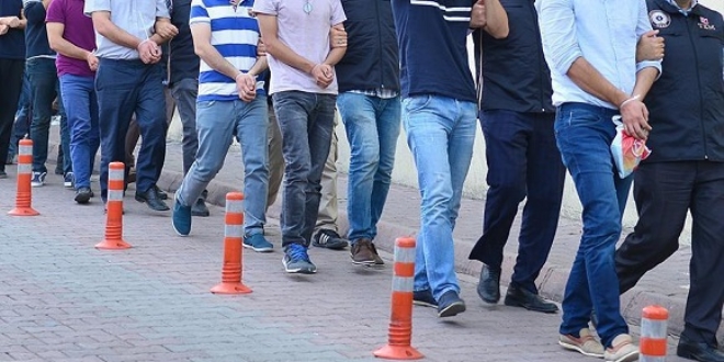 Adana'da FETÖ operasyonu: 25 gözaltı