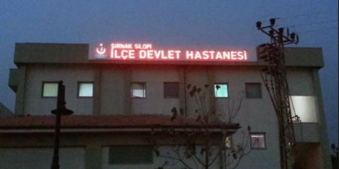 Hastane personeli, hasta ve yakınlarını kitapla buluşturdu
