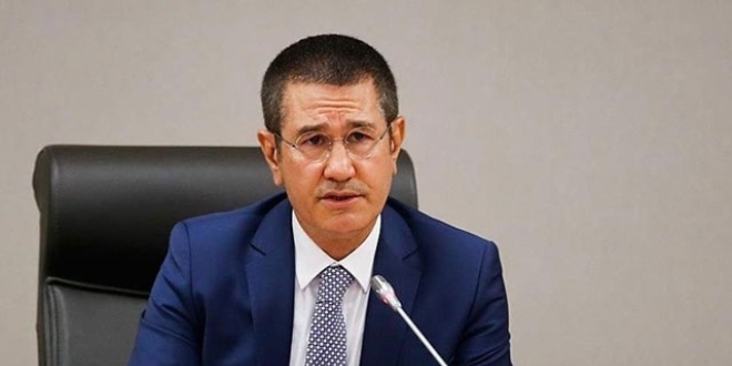 Bakan Canikli'den İnce'ye 'apolet' tepkisi
