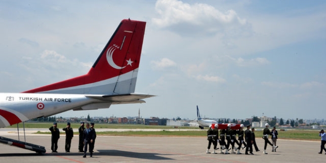 Şehit Uzman Çavuş Uluçay'ın naaşı Adana'ya getirildi
