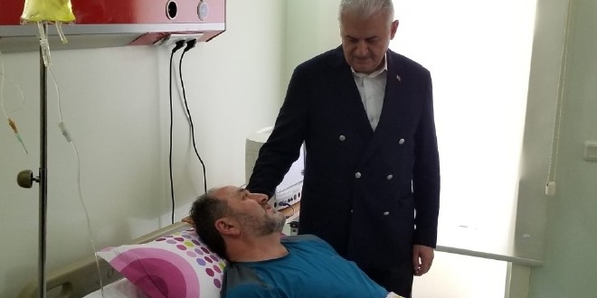 Başbakan Yıldırım rahatsızlanan milletvekilini ziyaret etti
