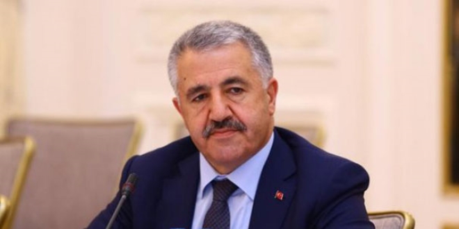Bakan Arslan'dan art arda havalimanı müjdeleri