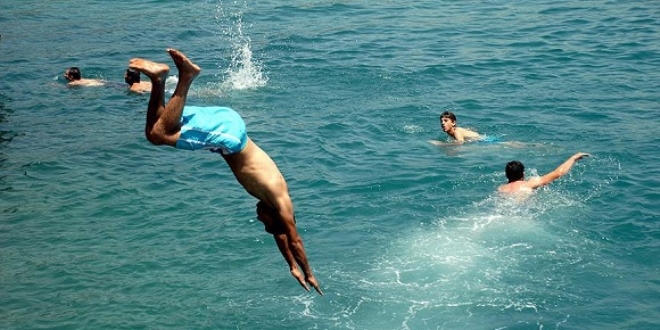 'Sığ suya atlamak riskli olabilir'