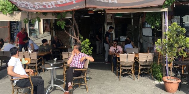 Yan baktın deyip, silah çektiği kişi başkomiser çıktı