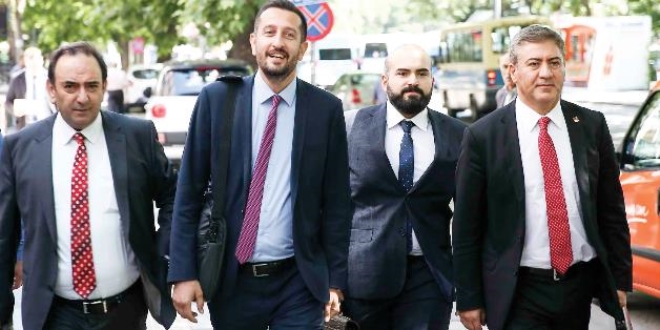 CHP'nin 'inceleme' heyetinde FETÖ'cü avukat iddiası