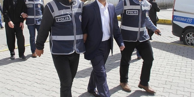 FETÖ'den aranan eski emniyet müdürü yakalandı
