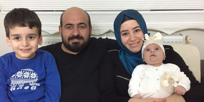 İkiziyle arasında 6 yaş fark var