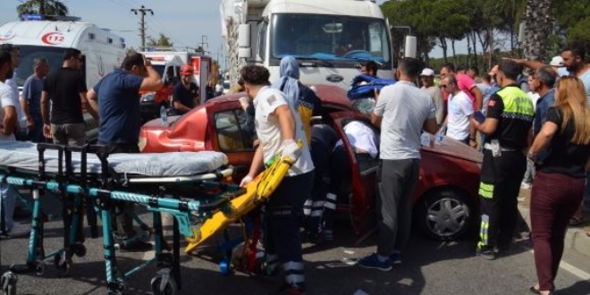 Sürücü kemerle polise saldırdı, polis silahını ateşledi