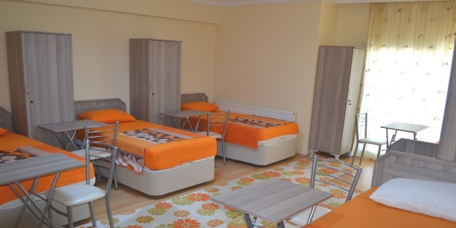 Öğrenciler gidince apartlar boş kaldı