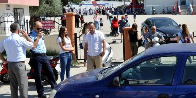 Kaymakam kendisini hapseden öğretmeni cezalandırdı
