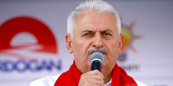 Başbakan'dan terörle mücadelede kararlılık mesajı