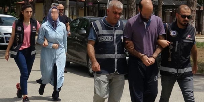 Mahrem imam oldukları iddia edilen FETÖ'cü çift gözaltına alındı