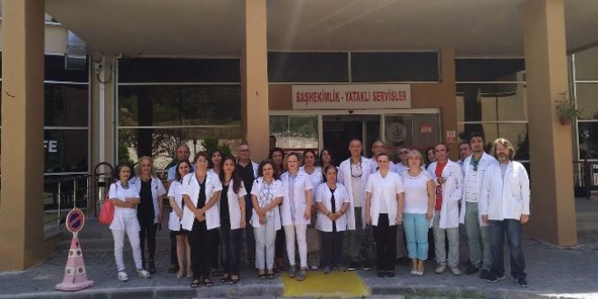 Antalya'da hekimlerden darp edilen hekime destek