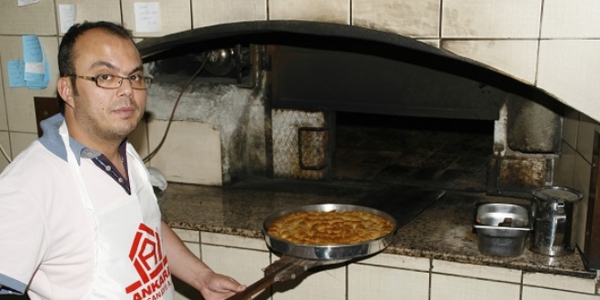 '80 katlı baklava'da bayram mesaisi