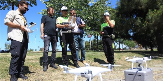 Samsun'da bayram öncesi 'drone' ile trafik denetimi