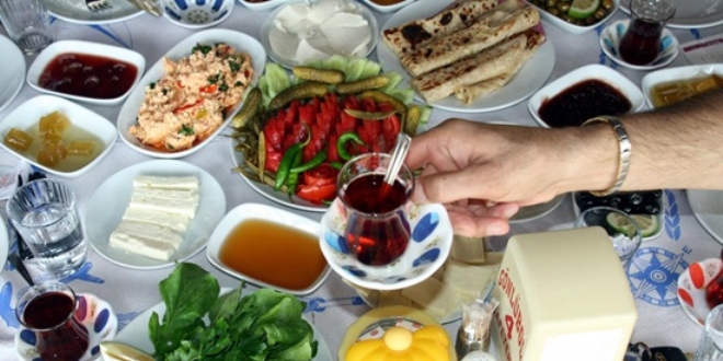 Bayramda da 3 ana öğün yemek yiyin