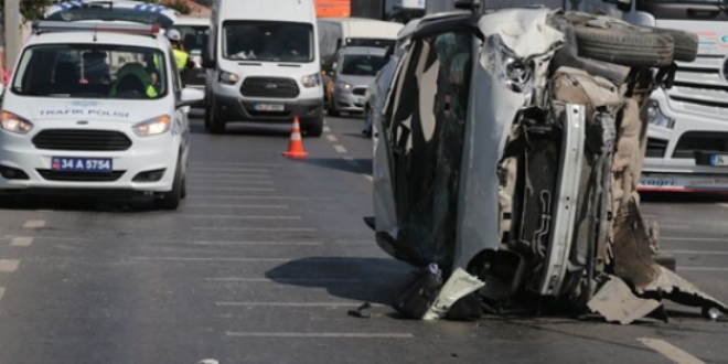 Çekmeköy'de trafik kazası: 2 yaralı