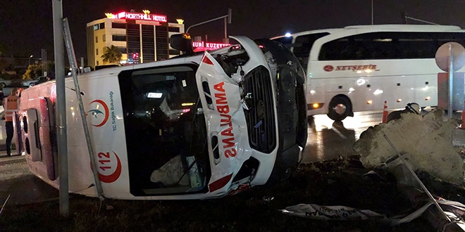 Hatay'da ambulans ile otomobil arpt: 5 yaral