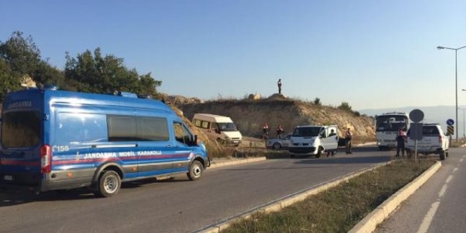 40 Afgan Ankara yerine Adana'da yol kenarnda indirildi