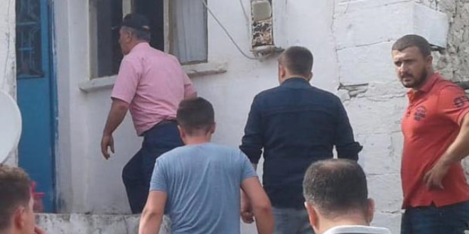 Evinde uyuyan adama yıldırım çarptı