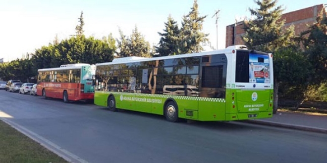 Otobüste otomatik kapı faciası! 3 çocuk annesi kadın hayatını kaybetti