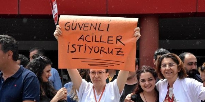 İzmir'de intern hekime şiddet