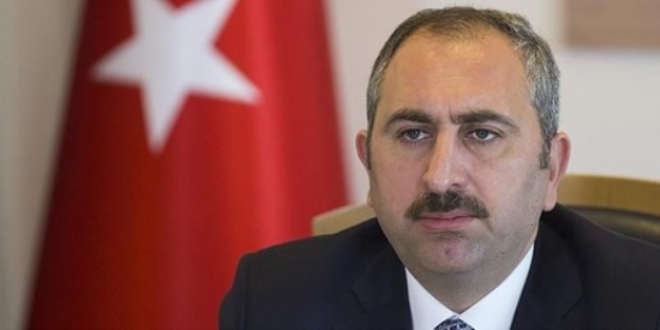 Adalet Bakanı: İcrayla çocuğu görme hakkına ilişkin yeni tasarı hazırlıyoruz