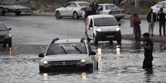 Konya'da saanakla yollar gle dnd