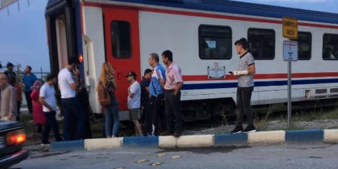 Manisa'da 19 yaşındaki genç kıza tren çarptı
