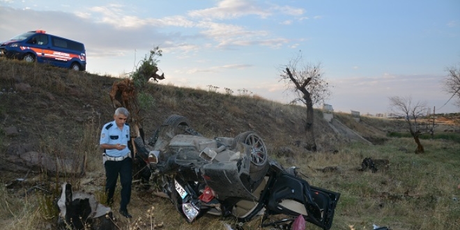 Şanlıurfa'da otomobil devrildi: 1 ölü, 5 yaralı