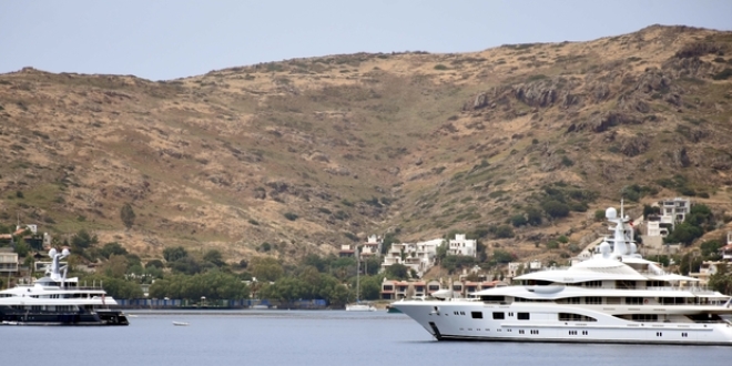 Bodrum açıklarında Türk kaptan'a ateş açıldı