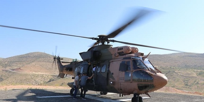 Oy pusulaları askeri helikopterle taşındı