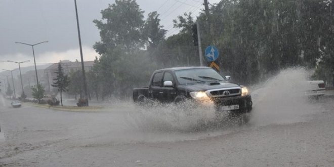 Meteoroloji bu iller için kuvvetli sağank uyarısı verdi