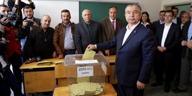 Yılmaz'ın oy kullandığı sandıktan 'Erdoğan' çıktı