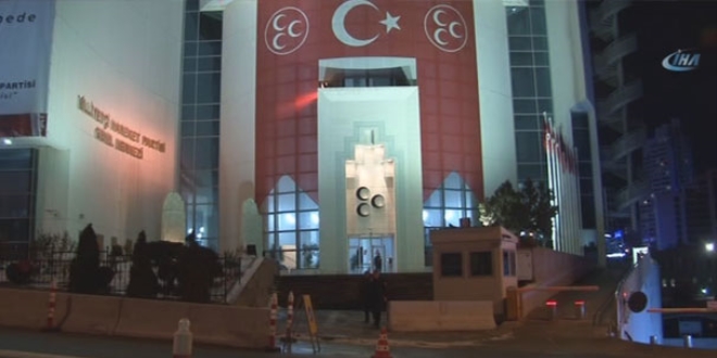 MHP'de kutlamalar başladı