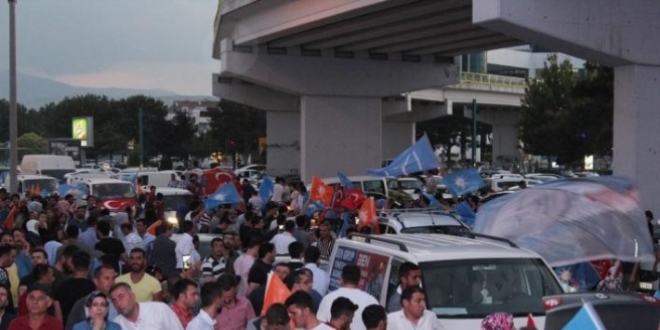 KKTC'de Erdoğan ve AK Parti'nin seçim başarısı kutlanıyor