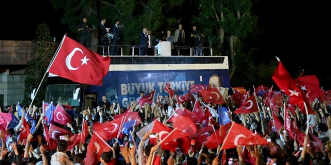 Erdoğan, %94'lük oydan dolayı, o ilçeyi arayıp teşekkür etti