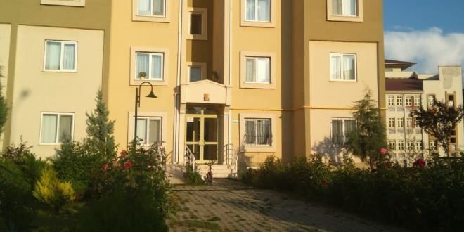 Konya'da 4. kattan düşen bebek öldü